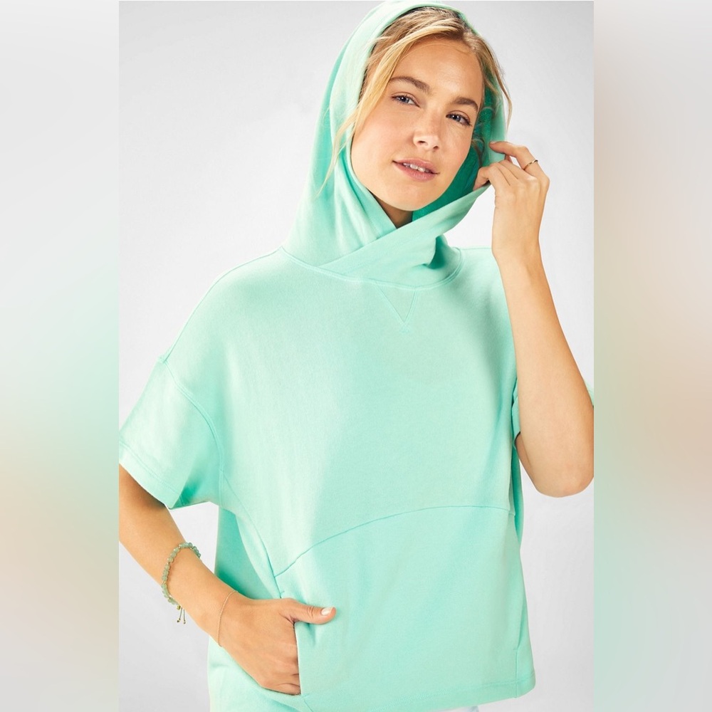 Fabletics Hadley Hi-Low Short-Sleeve Tee Hoodie